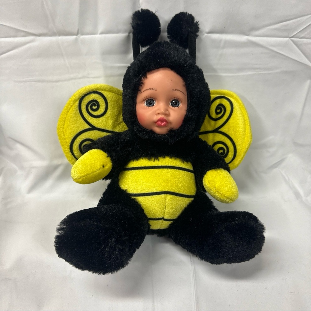 Charming Bumblebee Doll - Black and Yellow - Picture 2 of 7